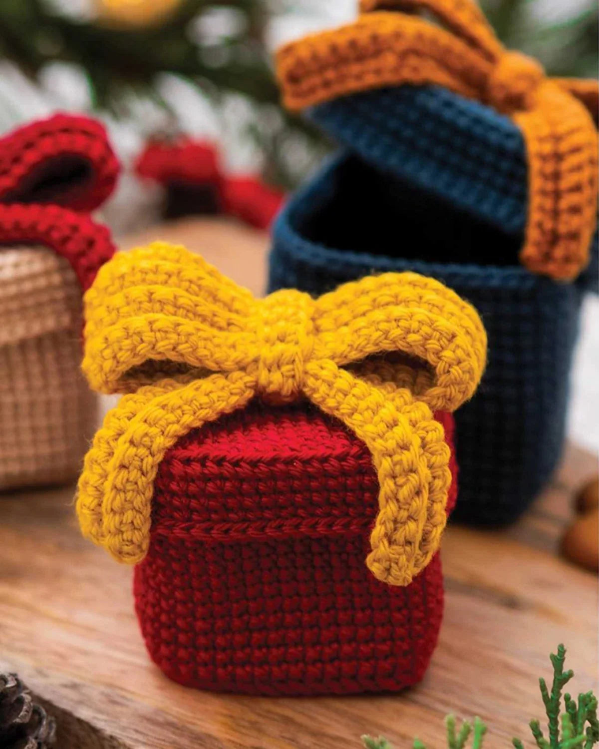 Crochet Armigurumi For The Holidays