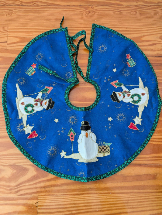 AppliquÃ© Snowman Tree Skirt from Unknown -  Holiday Decor (Cotton Fabric, Felt, Batting Tree Skirt, Traditional, Folk Art, Blue, Green, White)